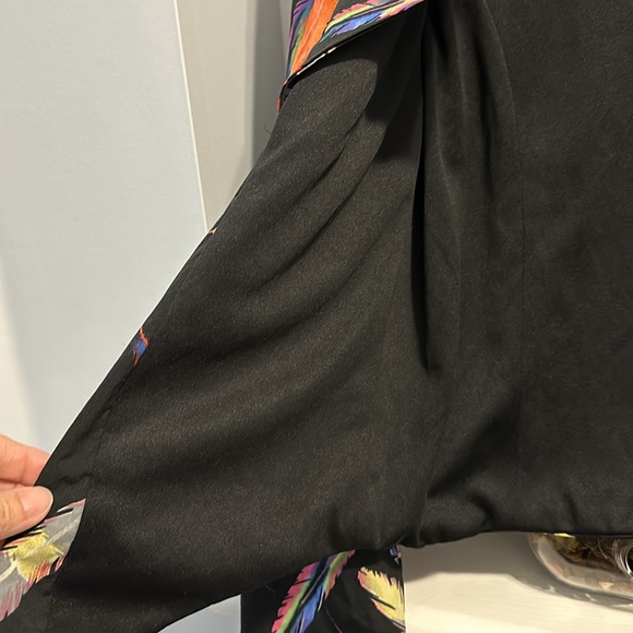 2️⃣ for $20 NWT QED London Colorful Feather Graphic Woman Blazer - Picture 10 of 13